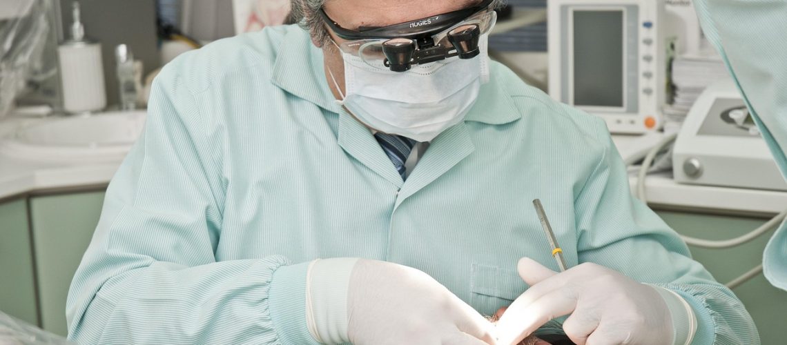 drshohmelian-dentist-2530990_1280 (2)